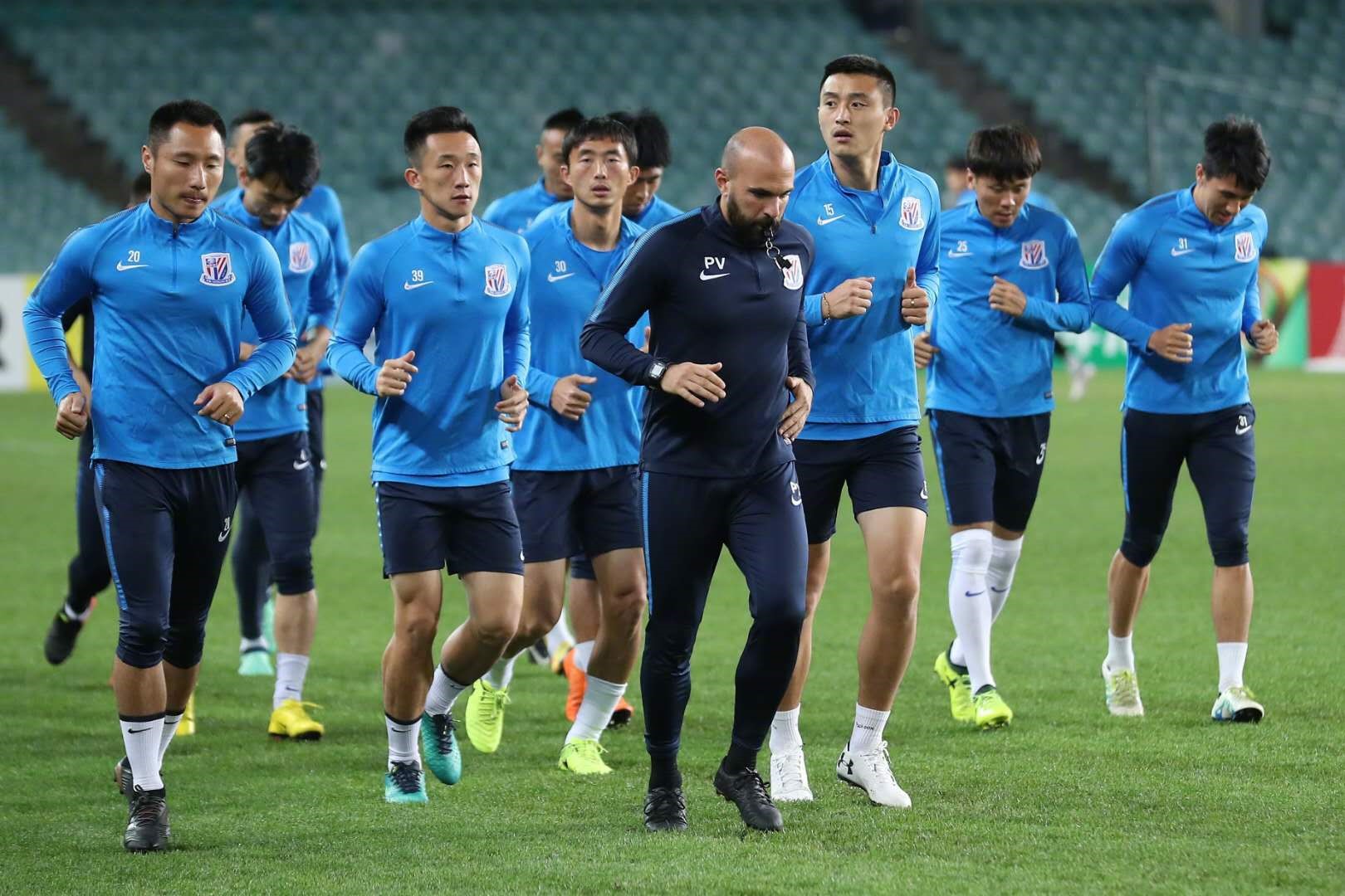 开云体育官网包含广东宏远清晨止住颓势；志在亚冠名次提升；赛场秩序良好；医务组通报恢复的词条